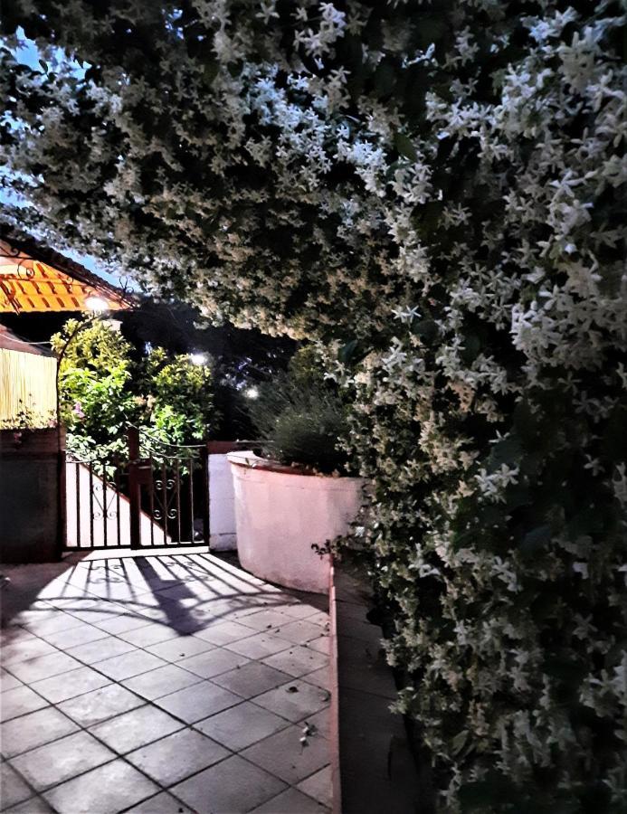 B&B Ioli Vesuvio Ercolano Exterior photo
